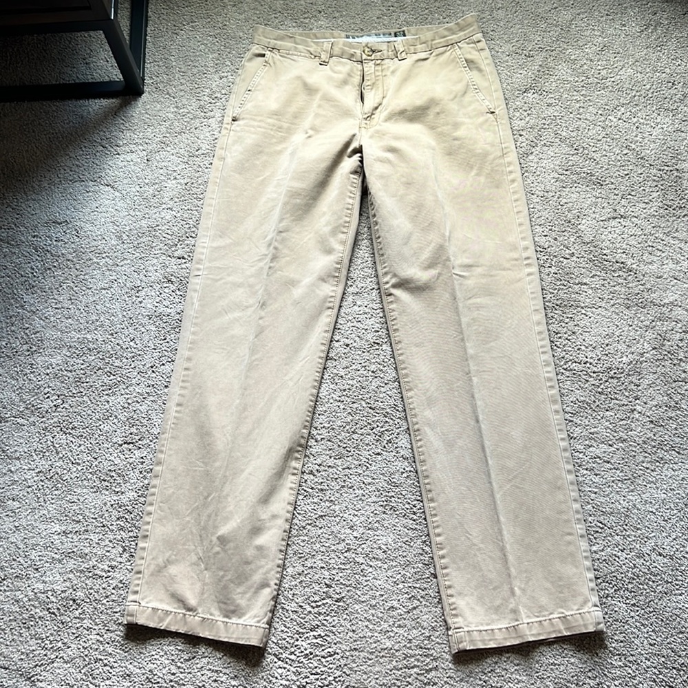 Old Navy men’s khaki slacks